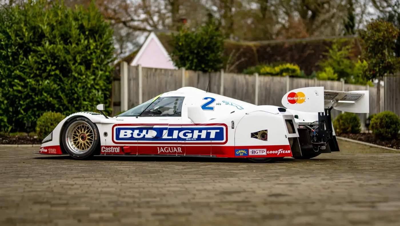 Jaguar XJR-10