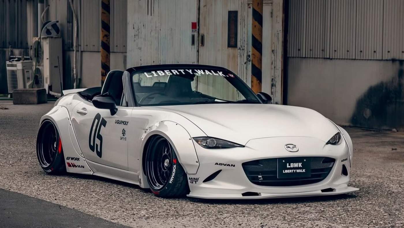 Liberty Walk Mazda MX-5