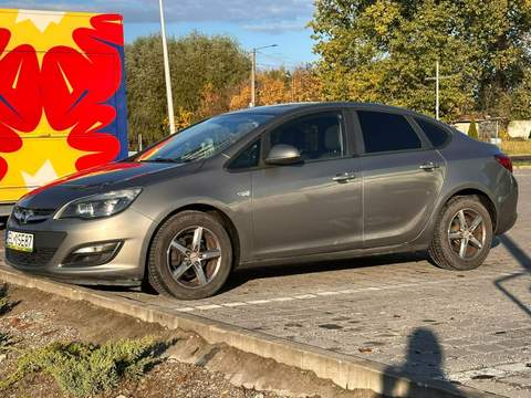 Opel Astra J facelifting 2016 — zdjęcie 2