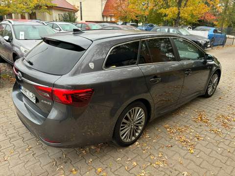 Toyota Avensis III facelifting 2014 — zdjęcie 5
