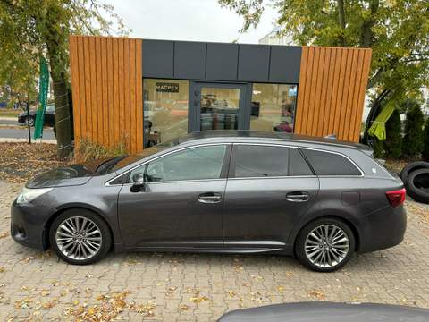 Toyota Avensis III facelifting 2014 — zdjęcie 3