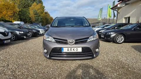 Toyota Verso I facelifting 2014 — zdjęcie 6