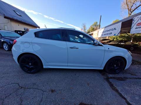 Alfa Romeo Giulietta III 2011 — zdjęcie 6