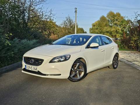 Volvo V40 II 2013 — zdjęcie 2