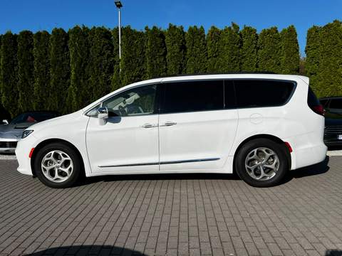 Chrysler Pacifica RU facelifting 2022 — zdjęcie 2