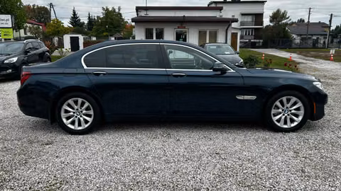 BMW 7 serii V (F01/F02/F04) facelifting 2014 — zdjęcie 4