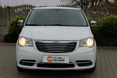 Chrysler Town & Country V facelifting 2014 — zdjęcie 3