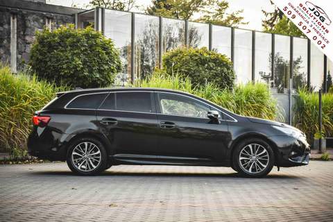 Toyota Avensis III facelifting 2 2017 — zdjęcie 5