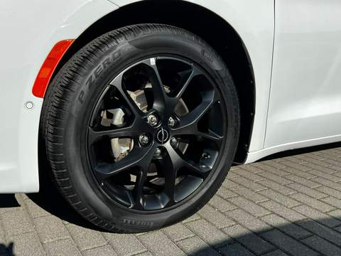 Chrysler Pacifica RU facelifting 2024 — zdjęcie 6