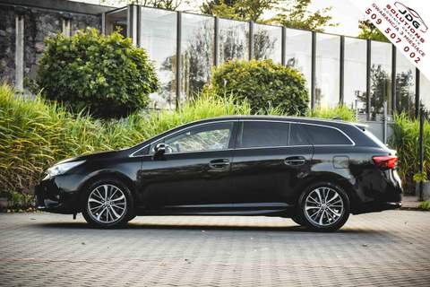 Toyota Avensis III facelifting 2 2017 — zdjęcie 6