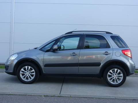 Suzuki SX4 I (Classic) facelifting 2012 — zdjęcie 4