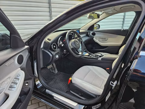 Mercedes-Benz C-Klasa IV (W205) facelifting 2018 — zdjęcie 6