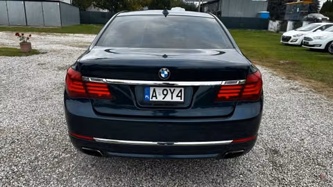 BMW 7 serii V (F01/F02/F04) facelifting 2014 — zdjęcie 6