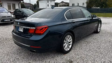 BMW 7 serii V (F01/F02/F04) facelifting 2014 — zdjęcie 5