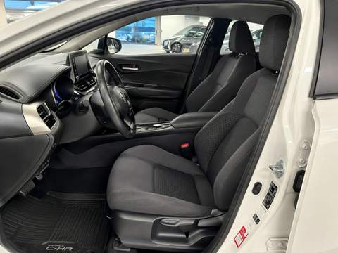Toyota C-HR I facelifting 2022 — zdjęcie 6