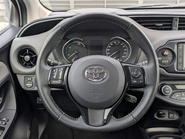 Toyota Yaris IV 2020 — zdjęcie 27