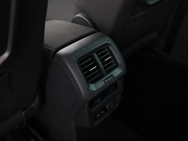 Volkswagen Tiguan II 2019 — zdjęcie 38