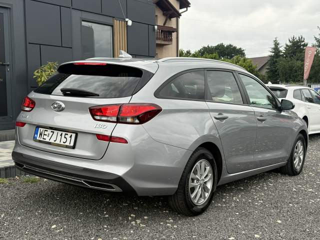 Hyundai i30 III facelifting 2 2022 — zdjęcie 9