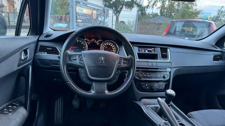 Peugeot 508 I 2012 — zdjęcie 17