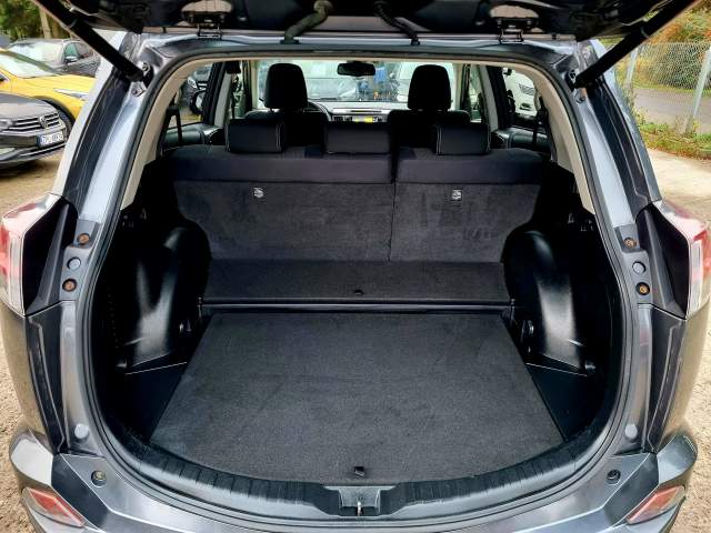 Toyota RAV4 V (XA50) 2018 — zdjęcie 13