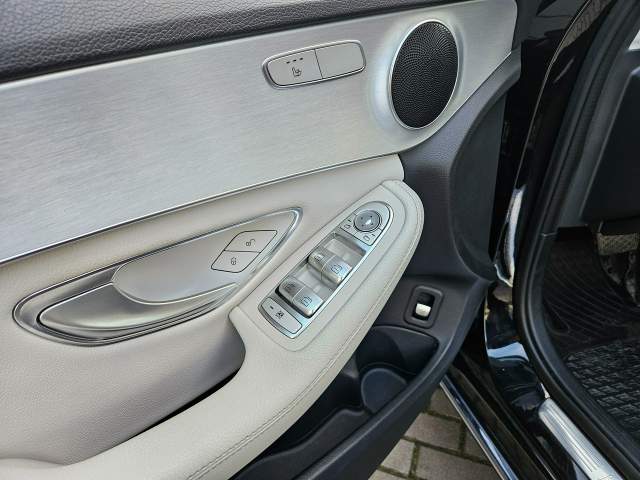 Mercedes-Benz C-Klasa IV (W205) facelifting 2018 — zdjęcie 22