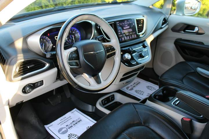 Chrysler Pacifica RU 2018 — zdjęcie 13