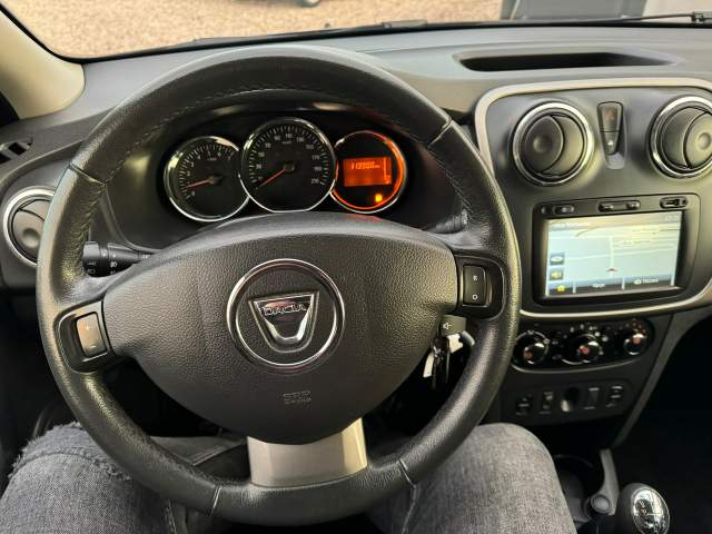Dacia Sandero II 2015 — zdjęcie 13