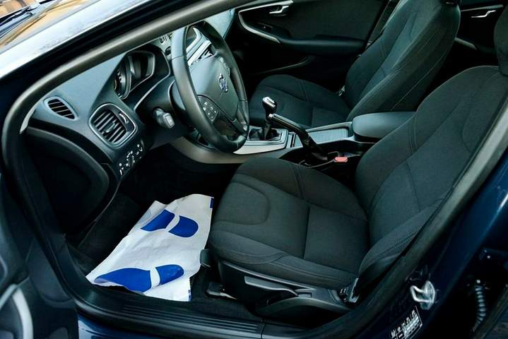 Volvo V40 II 2015 — zdjęcie 16