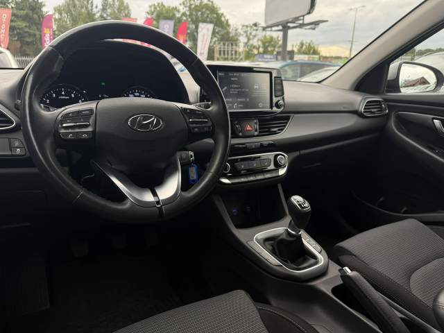 Hyundai i30 III facelifting 2 2022 — zdjęcie 14