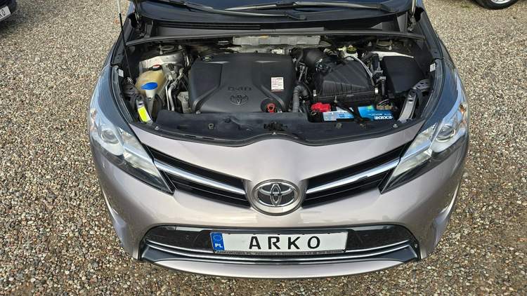 Toyota Verso I facelifting 2014 — zdjęcie 16
