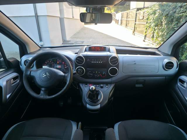 Citroen Berlingo II 2011 — zdjęcie 12