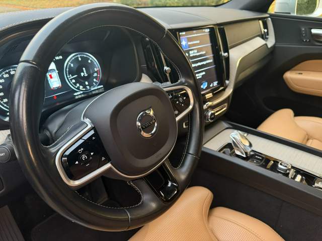 Volvo XC60 II 2020 — zdjęcie 8