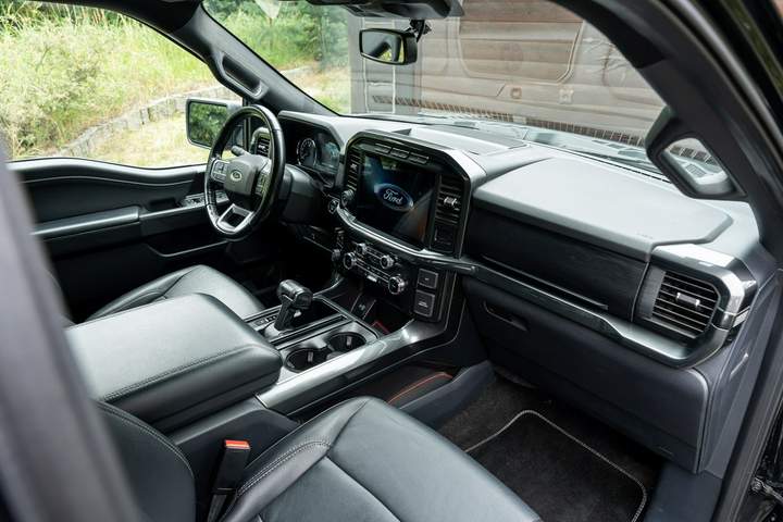 Ford F-150 XIV 2022 — zdjęcie 38