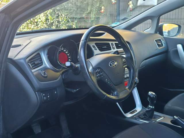 Kia Ceed II 2014 — zdjęcie 7