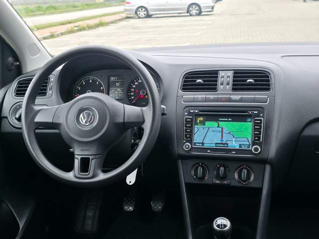 Volkswagen Polo V 2011 — zdjęcie 12