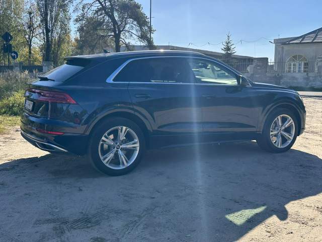 Audi Q8 I (4M) 2023 — zdjęcie 11