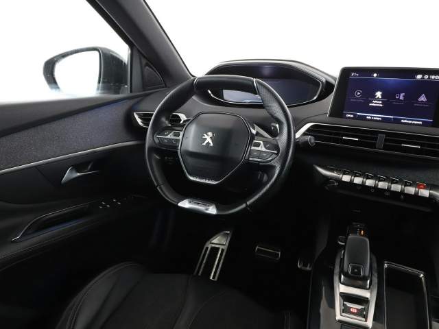 Peugeot 3008 II 2018 — zdjęcie 16