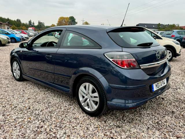 Opel Astra H facelifting 2008 — zdjęcie 18