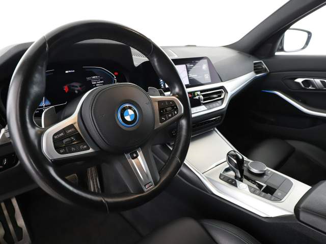 BMW 3 serii VII (G2x) 2021 — zdjęcie 15