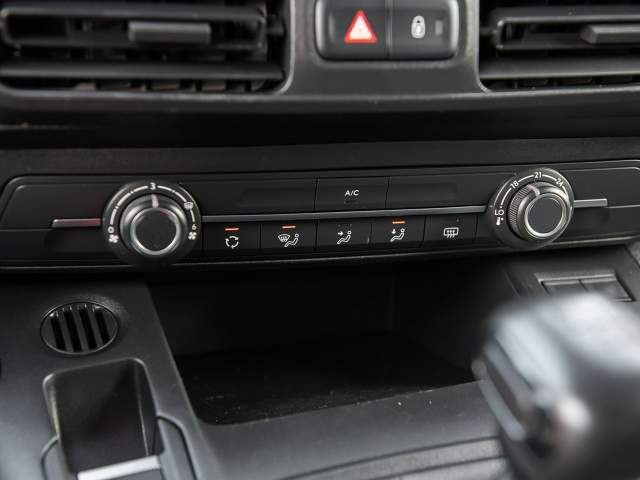Peugeot Partner II facelifting 2 2022 — zdjęcie 16