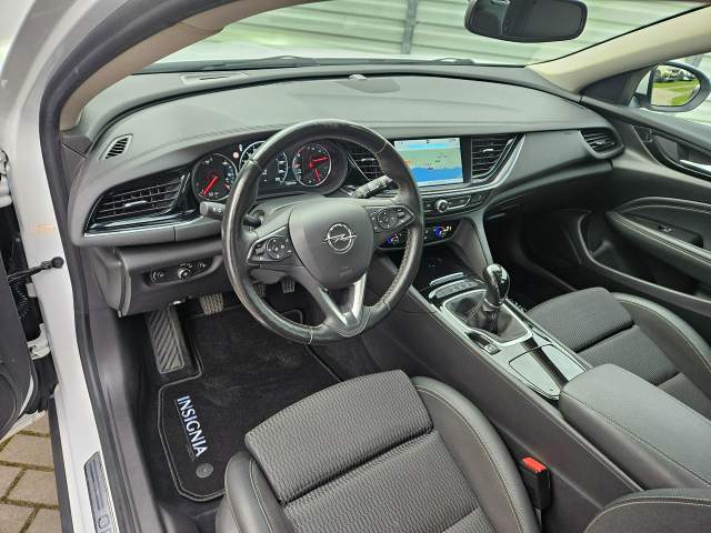 Opel Insignia I facelifting 2017 — zdjęcie 25