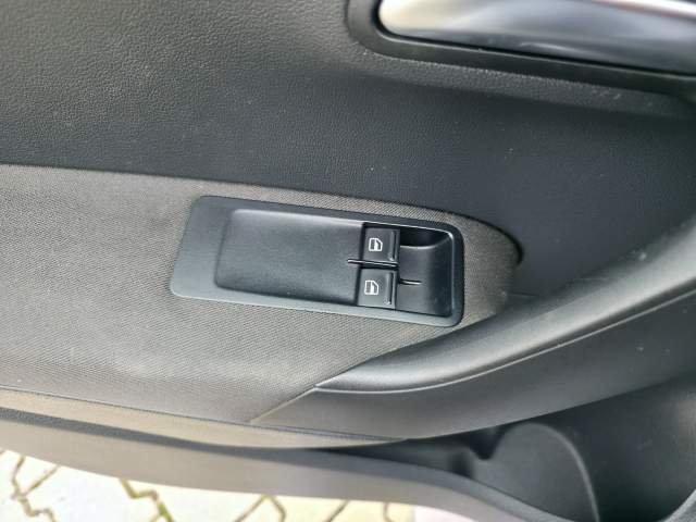 Volkswagen Polo V 2011 — zdjęcie 23