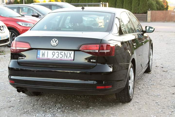 Volkswagen Jetta VI facelifting 2017 — zdjęcie 12