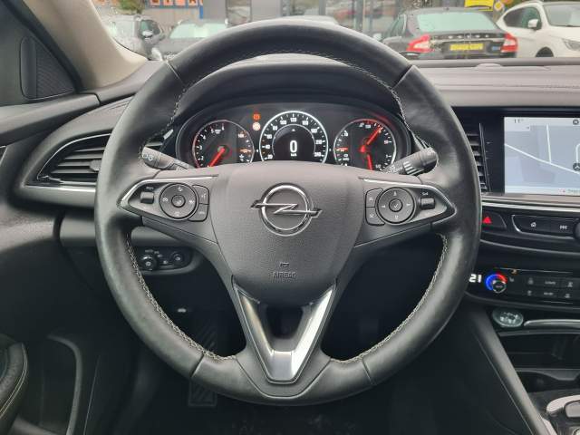 Opel Insignia I facelifting 2017 — zdjęcie 15