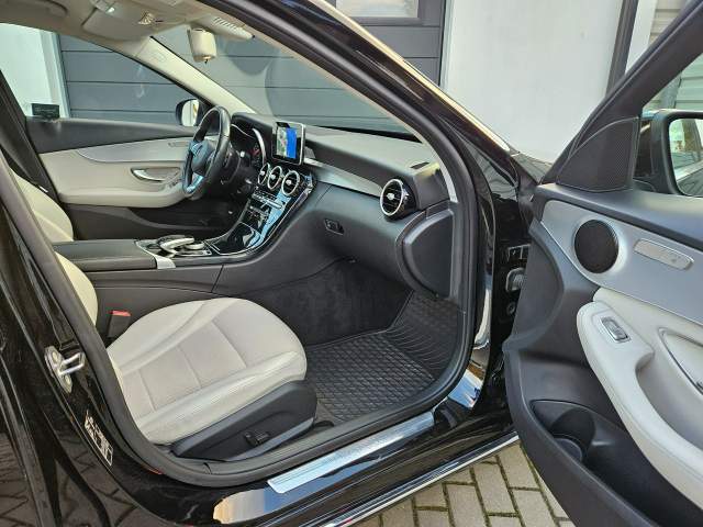 Mercedes-Benz C-Klasa IV (W205) facelifting 2018 — zdjęcie 27