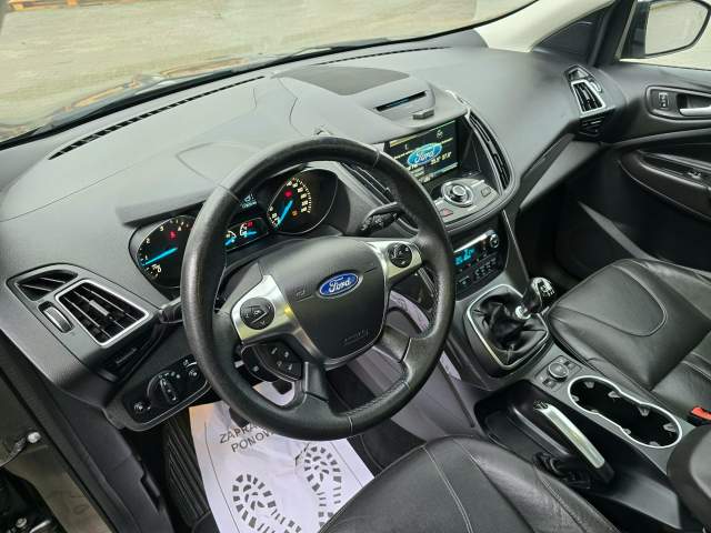 Ford Kuga II facelifting 2016 — zdjęcie 16