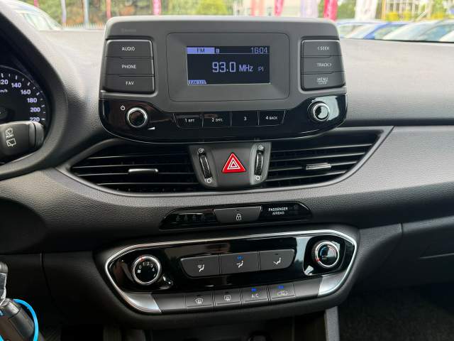 Hyundai i30 III facelifting 2 2021 — zdjęcie 22