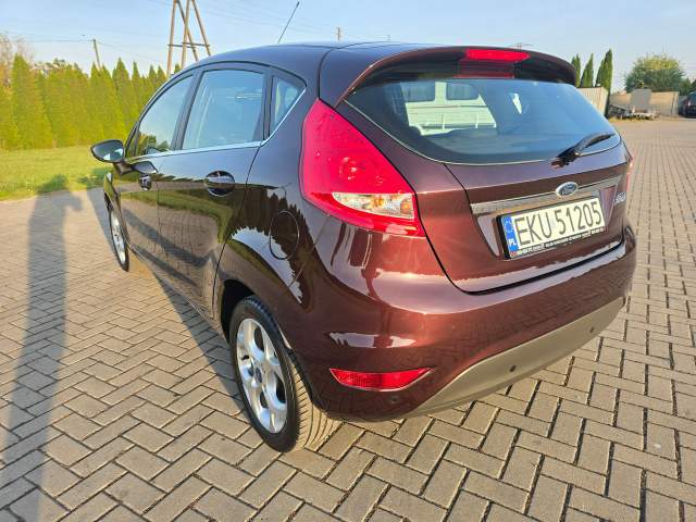 Ford Fiesta Mk6 2011 — zdjęcie 12
