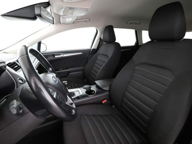 Ford Mondeo V 2018 — zdjęcie 13