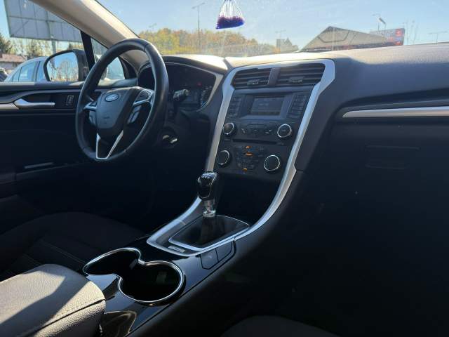 Ford Mondeo V 2015 — zdjęcie 14